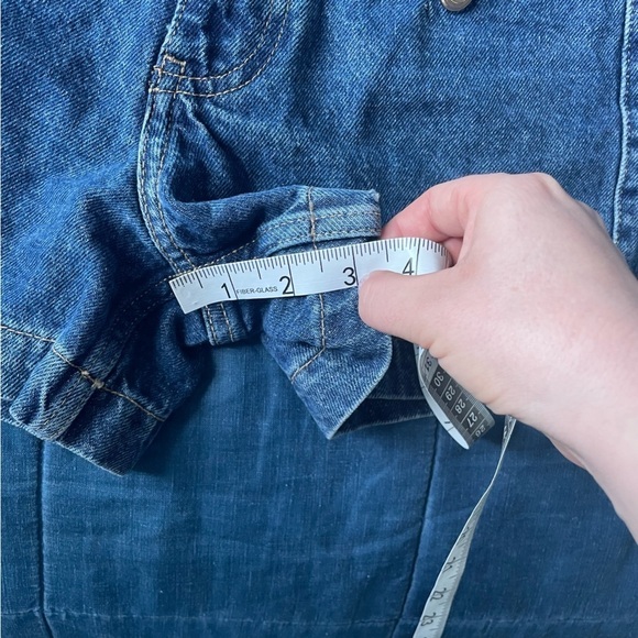 Zara denim shorts with golden buttons. Size 2 - Picture 8 of 10